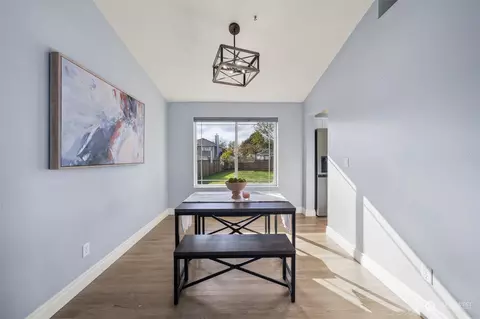 Dining - 550 Hamilton Pl, Enumclaw, WA 98022 photo 1 of 1