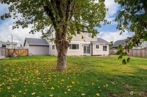 Exterior - 550 Hamilton Pl, Enumclaw, WA 98022 photo 4 of 6