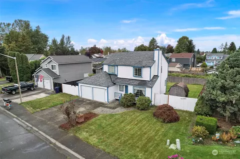 View/Area - 907 Baysinger Pl, Enumclaw, WA 98022 photo 1 of 8