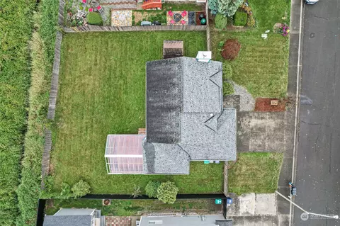 View/Area - 907 Baysinger Pl, Enumclaw, WA 98022 photo 3 of 8