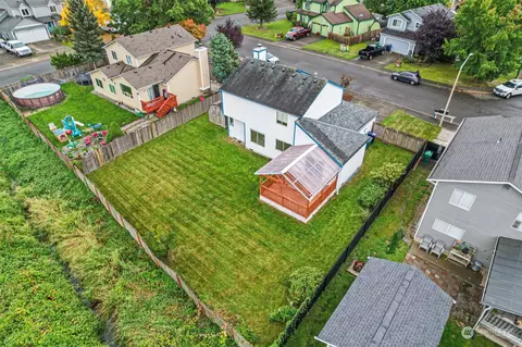 View/Area - 907 Baysinger Pl, Enumclaw, WA 98022 photo 4 of 8