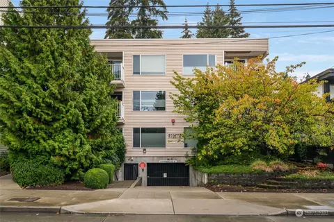 10744 Greenwood Ave N #101, Seattle, WA 98133