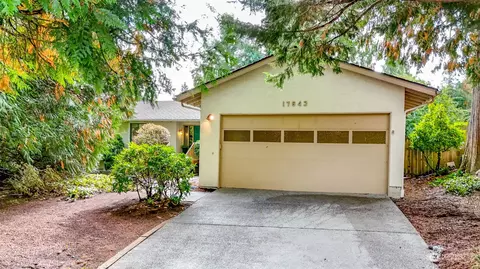 17643 NE 30th Pl, Redmond, WA 98052
