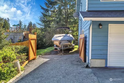 Exterior - 230 144th St SE, Everett, WA 98208 photo 7 of 7