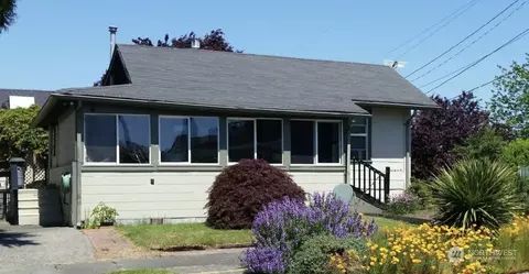 4602 SW Brandon St, Seattle, WA 98136