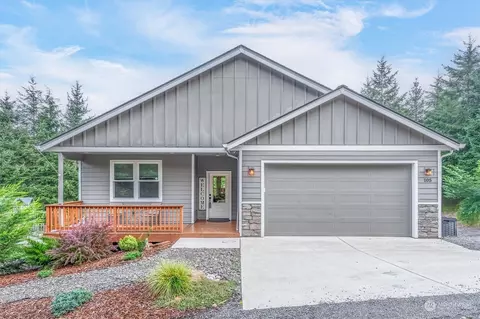 105 Tiger Lilly Dr, Castle Rock, WA 98611