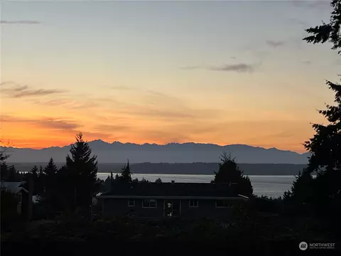 21628 98th Ave W, Edmonds, WA 98020