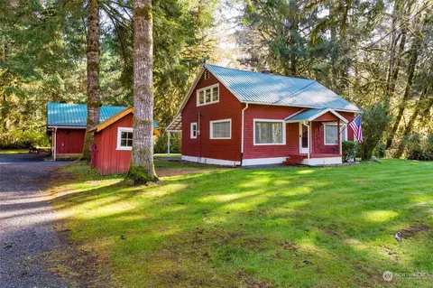 998 N Shore Rd, Amanda Park, WA 98526