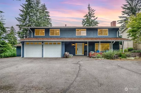 4220 88th Ave SE, Mercer Island, WA 98040
