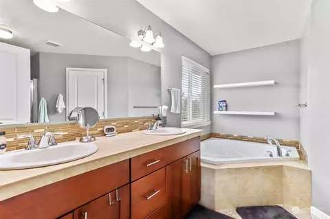 Bath - 20213 40th Ave E, Spanaway, WA 98387 photo 1 of 2