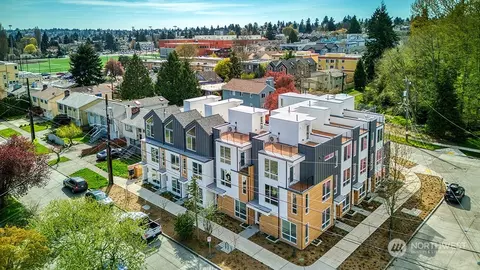 9253 Densmore Ave N, Seattle, WA 98103