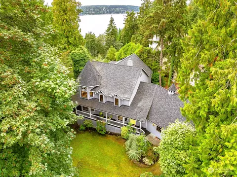 6218 NE 137th St, Kirkland, WA 98034
