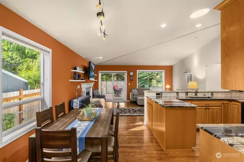 Dining - 19416 2nd Dr SE #B, Bothell, WA 98012 photo 1 of 1