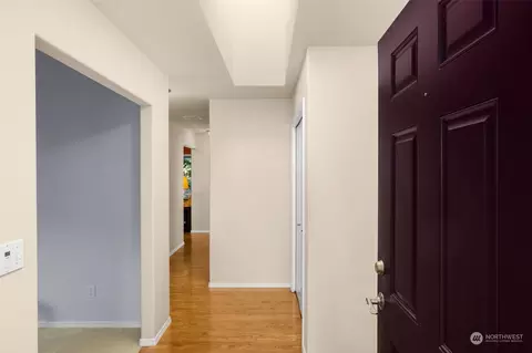 Entry Way - 19416 2nd Dr SE #B, Bothell, WA 98012 photo 2 of 3
