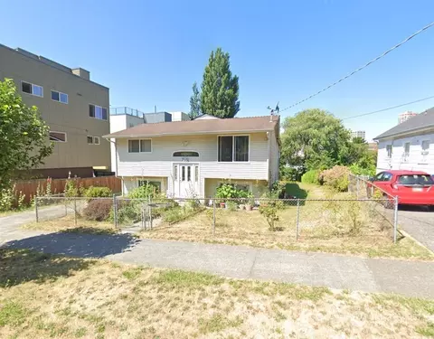 715 15th Ave, Seattle, WA 98122