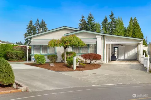 32820 20th Ave S #63, Federal Way, WA 98003