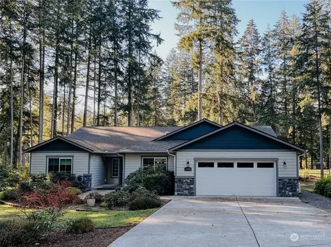 11422 109th St, Anderson Island, WA 98303