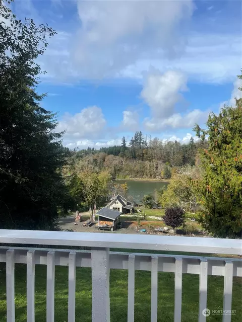 1238 Summit Ave, Raymond, WA 98577 photo 2