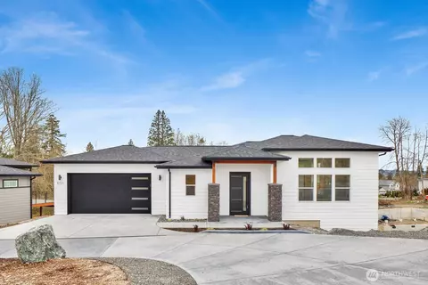 8721 Semiahmoo Dr, Blaine, WA 98230