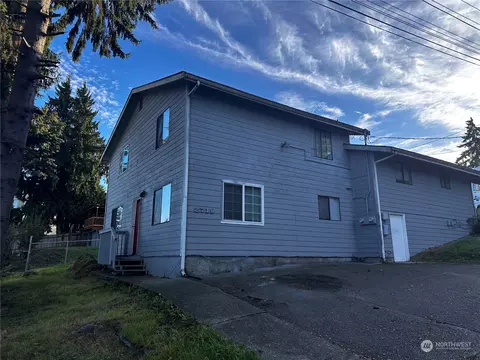 2717 S 2719 S 125th St, Seattle, WA 98168
