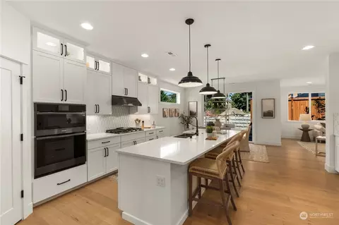 Kitchen - 21707 42nd Ave SE, Bothell, WA 98021 photo 1 of 2