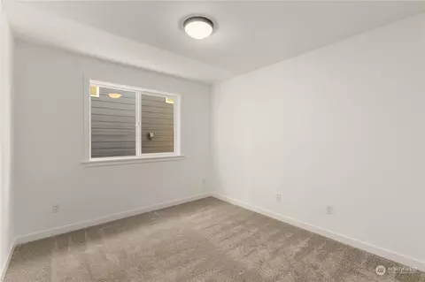 Bedroom - 21707 42nd Ave SE, Bothell, WA 98021 photo 4 of 6