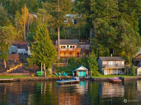 1129 Summit Lake Shore Rd NW, Olympia, WA 98502
