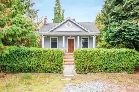 515 N 101st St, Seattle, WA 98133