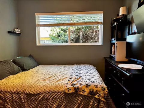 Bedroom - 506 SE 1st St, Winlock, WA 98596 photo 2 of 2