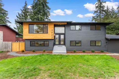 Exterior - 2422 Larlin Dr, Everett, WA 98203 photo 2 of 7