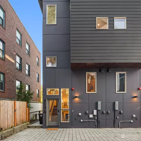 717 Belmont Pl E #A, Seattle, WA 98102