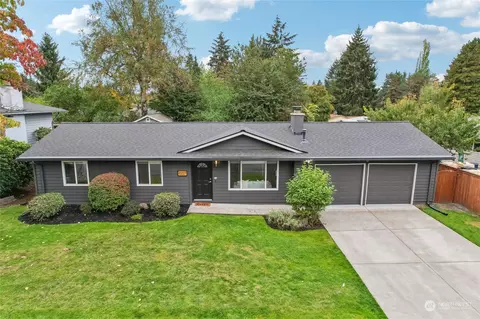8227 NE 142nd St, Kirkland, WA 98034