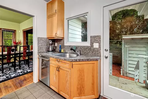2111 22nd Ave E, Seattle, WA 98112 photo 18
