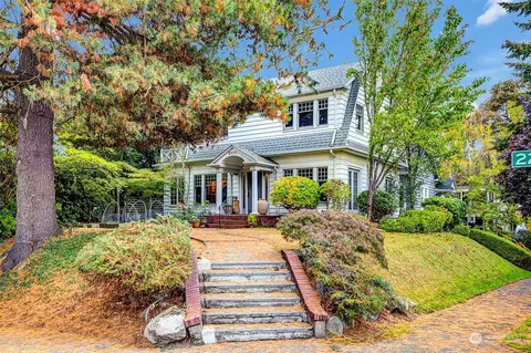 2111 22nd Ave E, Seattle, WA 98112