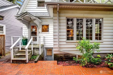2111 22nd Ave E, Seattle, WA 98112 photo 32