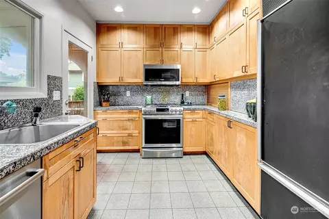 2111 22nd Ave E, Seattle, WA 98112 photo 16