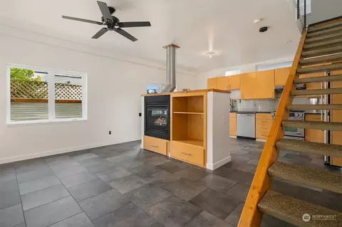 Living - 119 27th Ave E #A, Seattle, WA 98112 photo 3 of 5