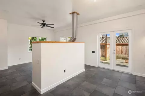 Living - 119 27th Ave E #A, Seattle, WA 98112 photo 5 of 5