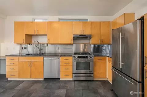 Kitchen - 119 27th Ave E #A, Seattle, WA 98112 photo 1 of 2