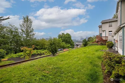 816 20th St #104, Bellingham, WA 98225