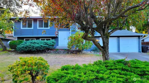 7365 Aegean Blvd NE, Bremerton, WA 98311