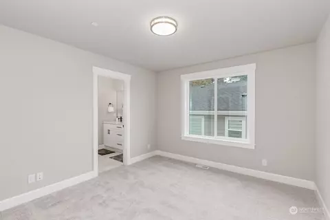 Bedroom - 20214 94th Dr NE, Bothell, WA 98011 photo 4 of 5