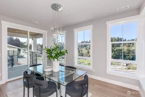 Dining - 20214 94th Dr NE, Bothell, WA 98011 photo 1 of 1
