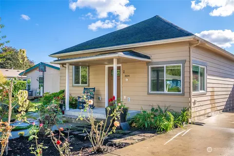 804 12th St NE, Auburn, WA 98002