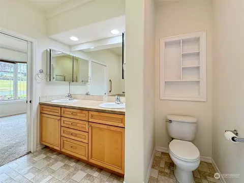 Bath - 441 Big Leaf Ct, Sequim, WA 98382 photo 5 of 6