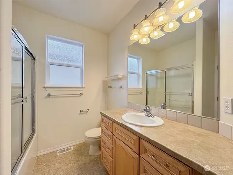 Bath - 441 Big Leaf Ct, Sequim, WA 98382 photo 1 of 6