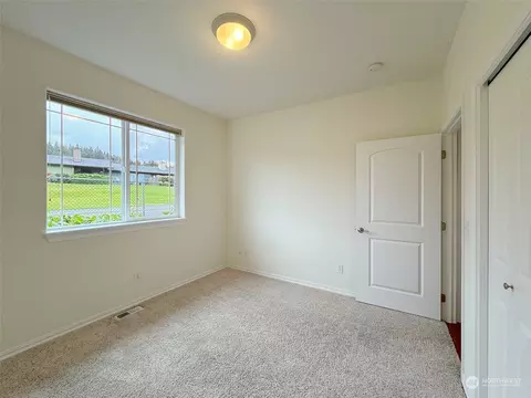 Bedroom - 441 Big Leaf Ct, Sequim, WA 98382 photo 7 of 10