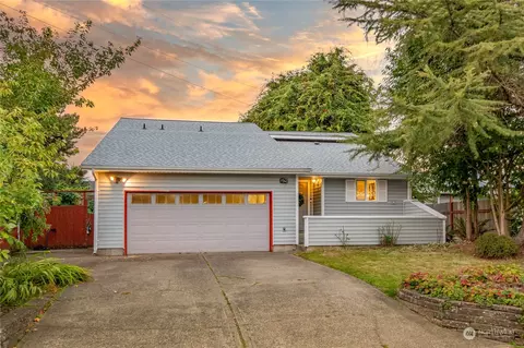 162 Alturas Dr, Kelso, WA 98626