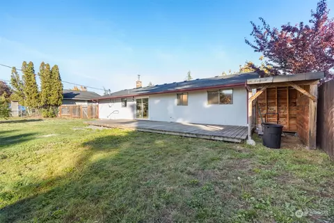 Exterior - 419 W Hemlock St, Sequim, WA 98382 photo 6 of 10