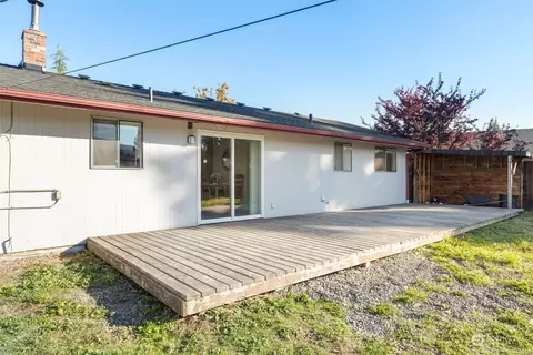 Exterior - 419 W Hemlock St, Sequim, WA 98382 photo 3 of 10